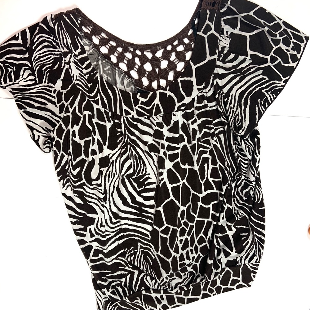 ABG brown giraffe print top large